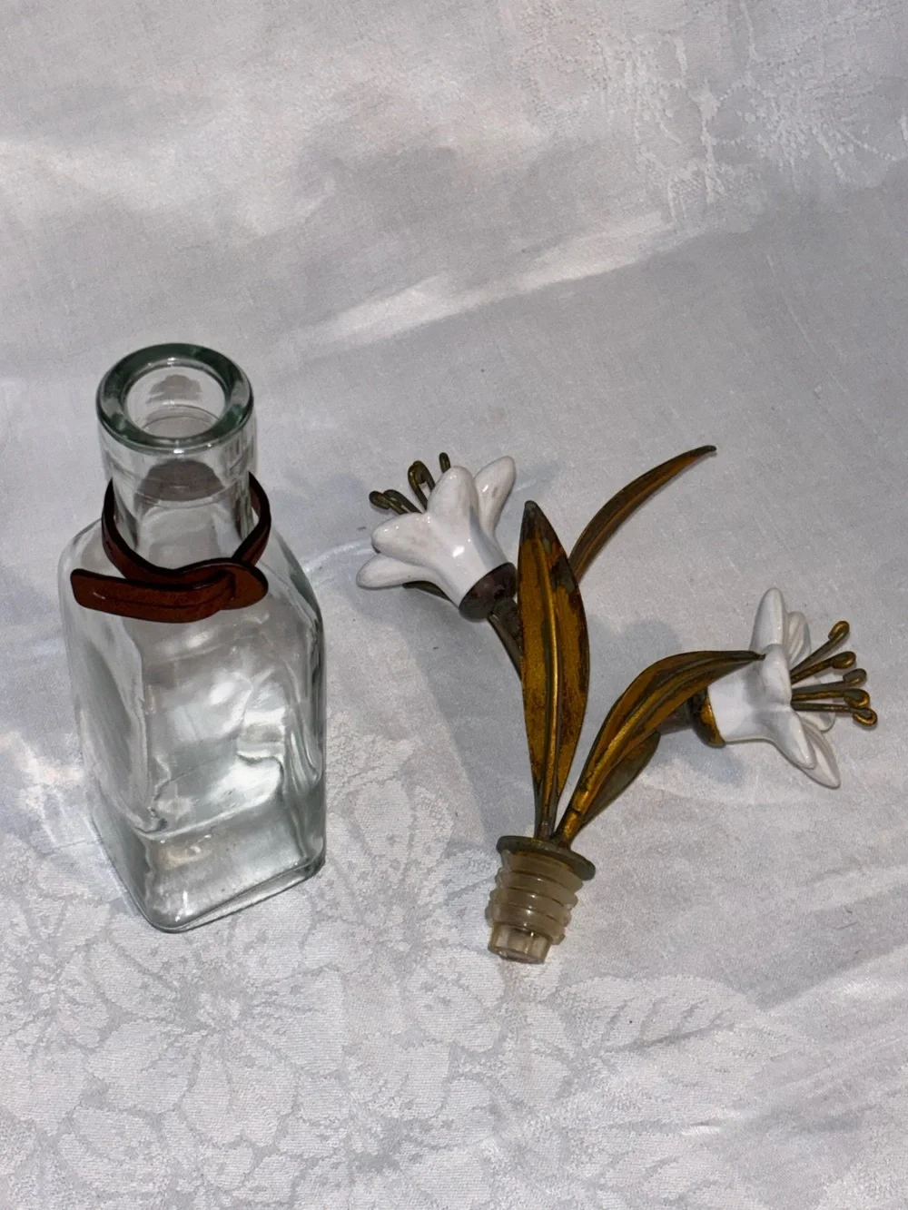 Vintage Tole Gilt Metal Porcelain Lily French Style Flower Glass Bottle Stopper
